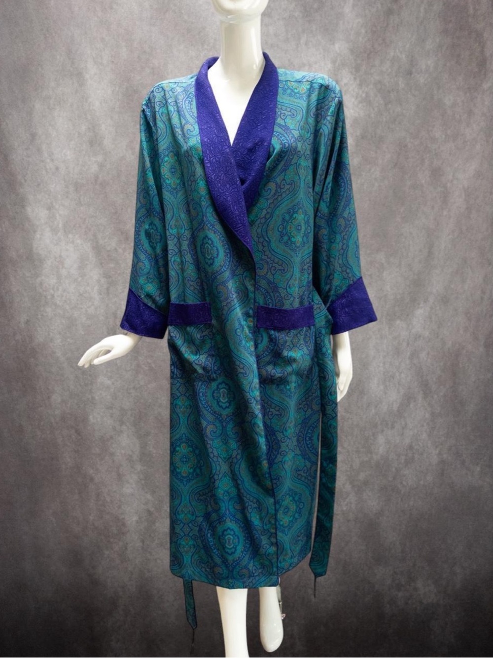 Vtg Victoria's Secret Gold Label Teal, Purple Paisley Satin Robe P/S‎ - Picture 10 of 10